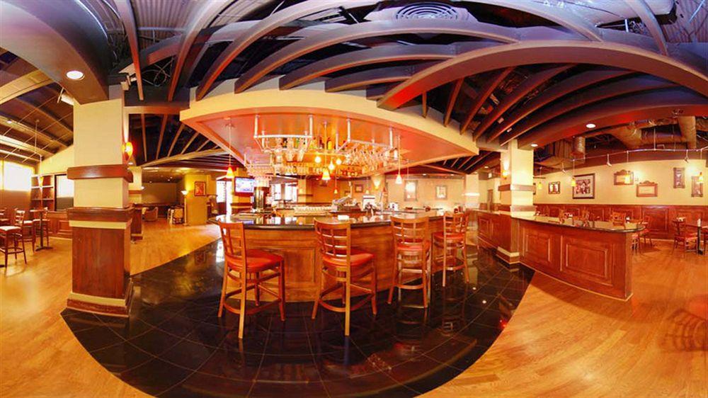 Love Field Hotel & Suites Dallas Eksteriør bilde