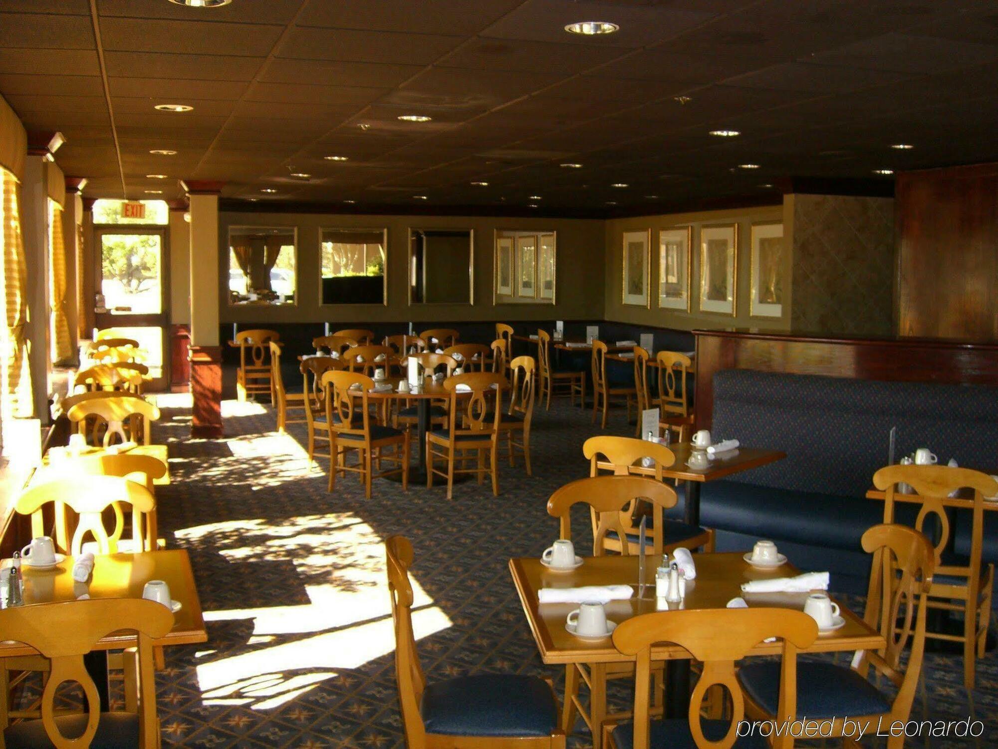 Love Field Hotel & Suites Dallas Restaurant bilde