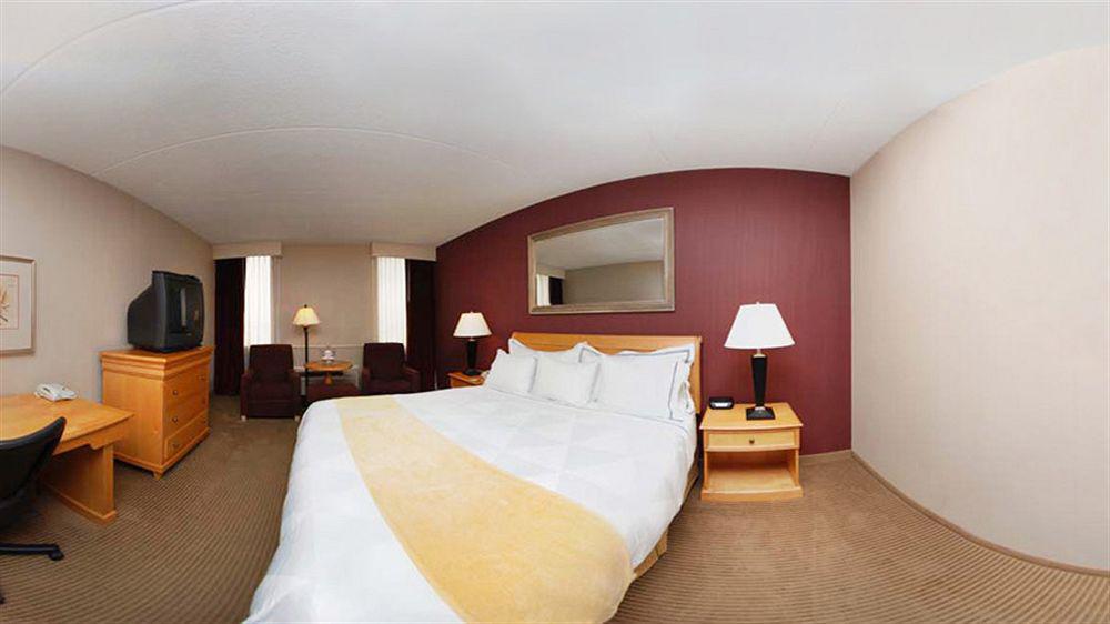 Love Field Hotel & Suites Dallas Eksteriør bilde